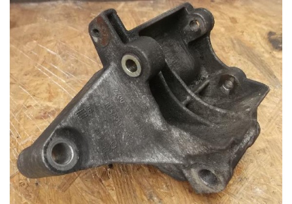 кронштейн додаткового обладнання Renault 1.9 d, 7700875690